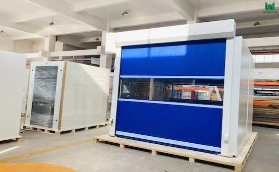 Wonclean high-velocity cleanroom air shower featuring H14 HEPA filtration and pharmaceutical-grade SUS304 construction for GMP sterile zones