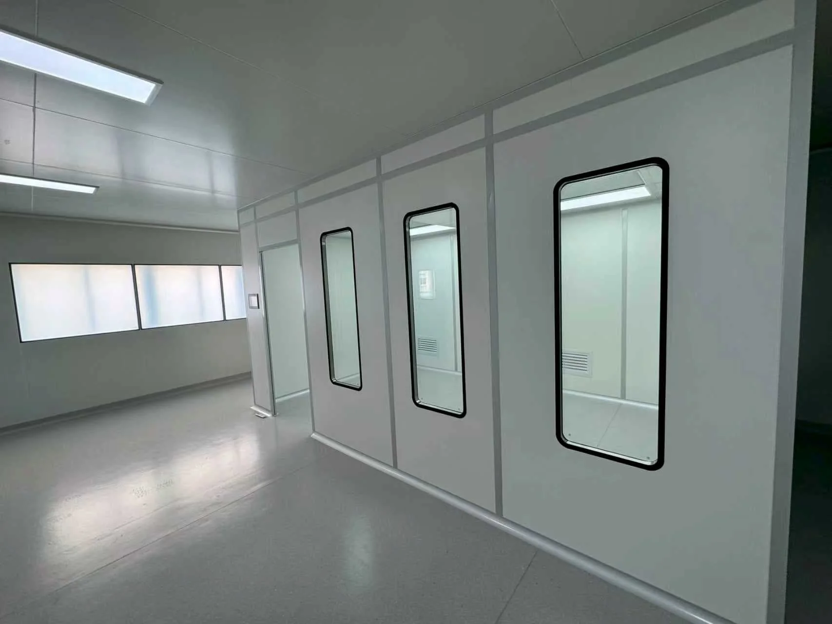 Cleanroom Flooring Types and Their Application Scenarios